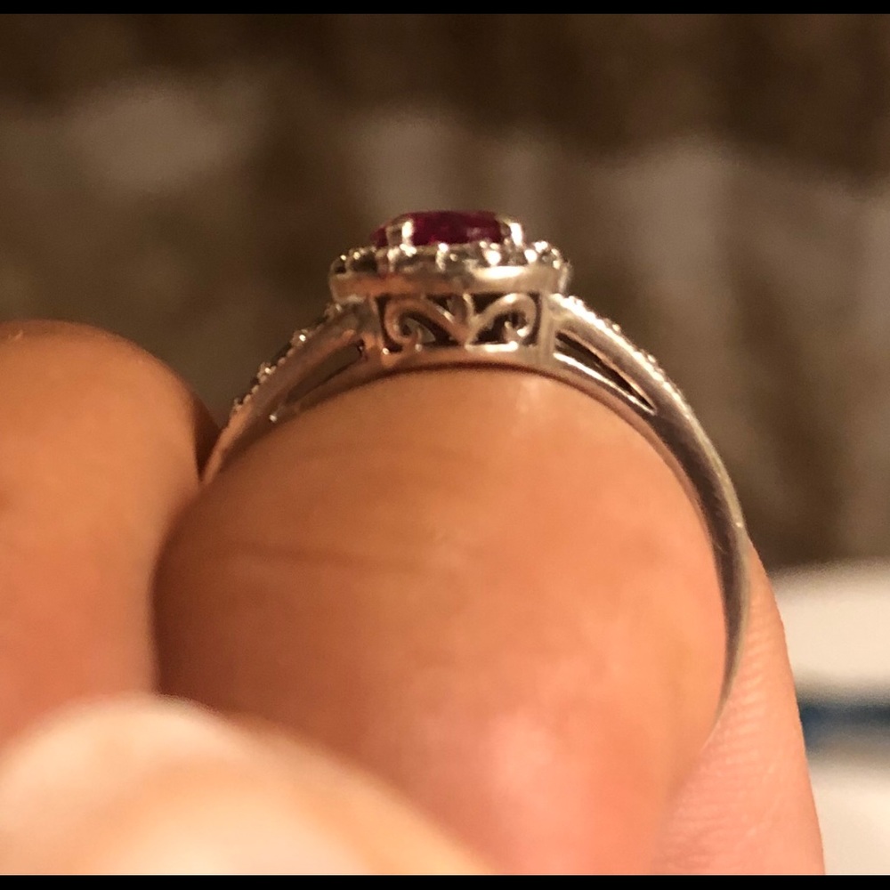 Real Diamond/ Ruby Ring - Picture 3 of 3